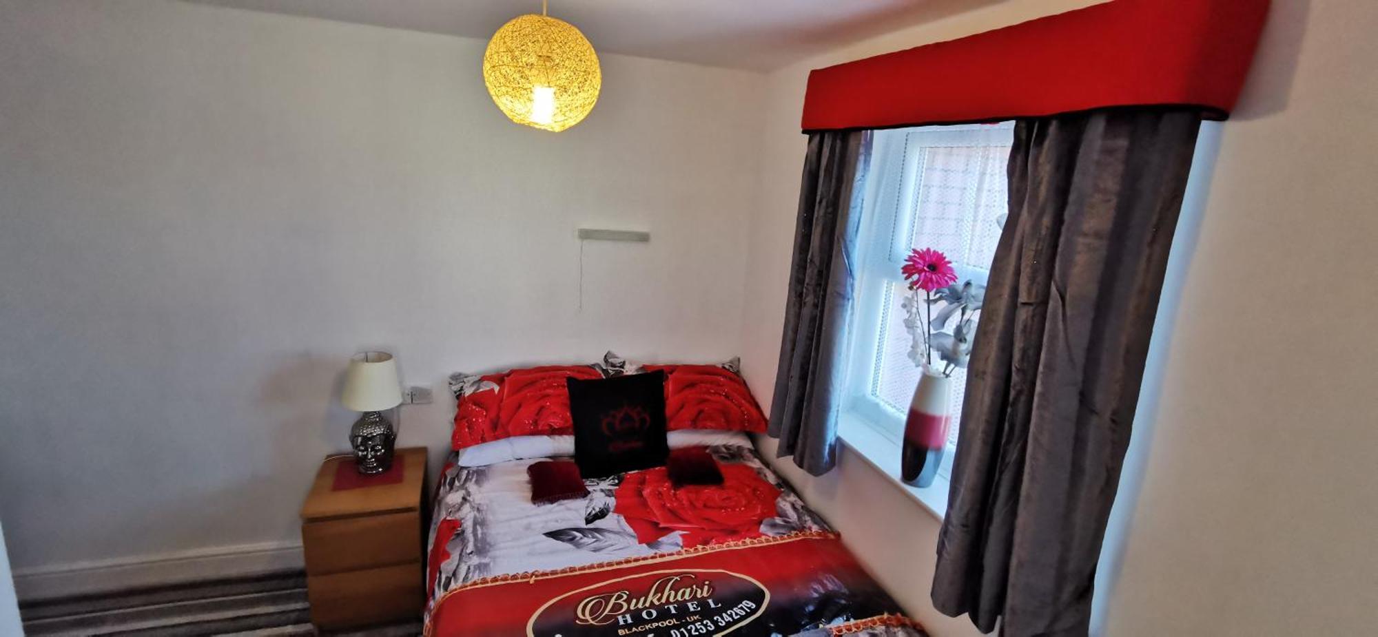 Bukhari Hotel Blackpool Bilik gambar