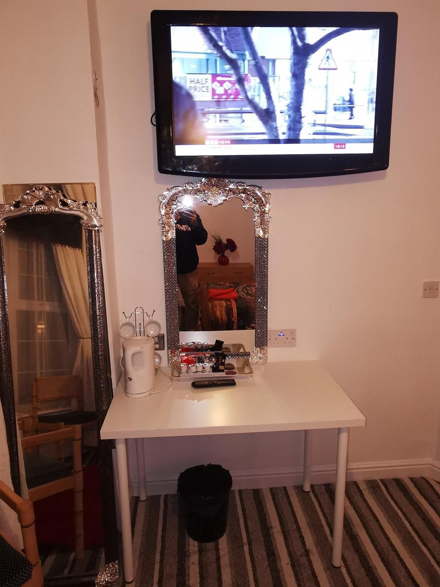 Bukhari Hotel Blackpool Bilik gambar