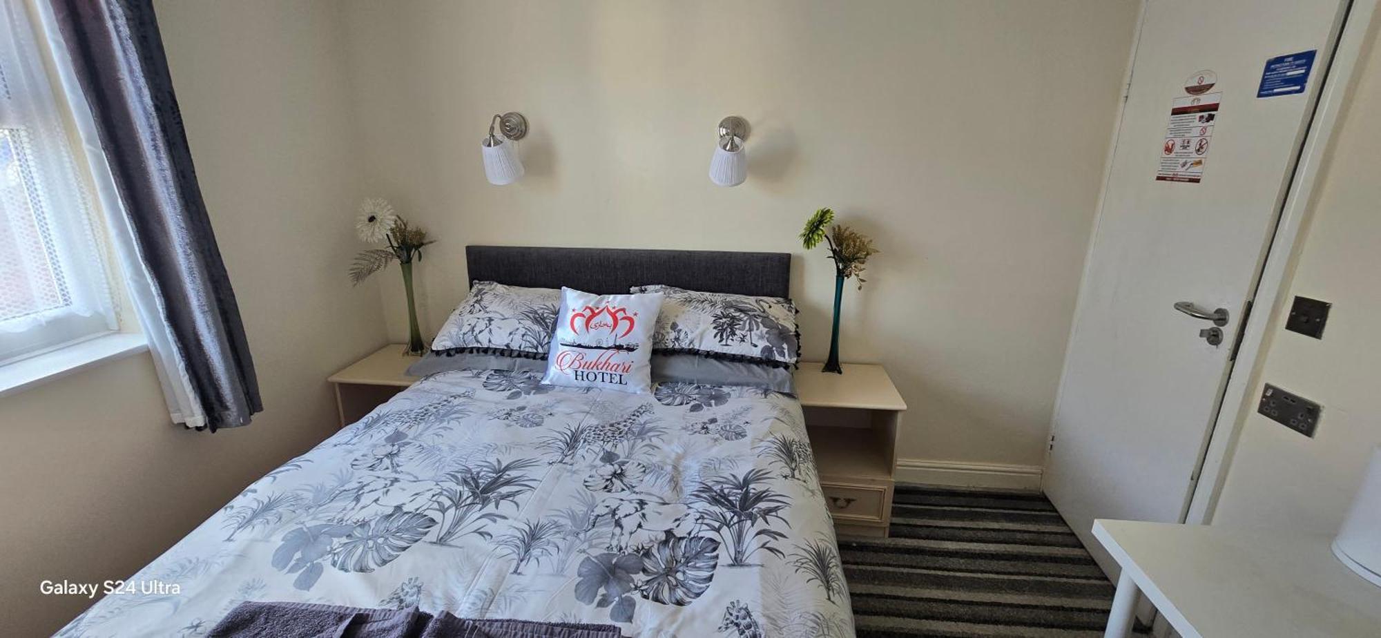 Bukhari Hotel Blackpool Bilik gambar